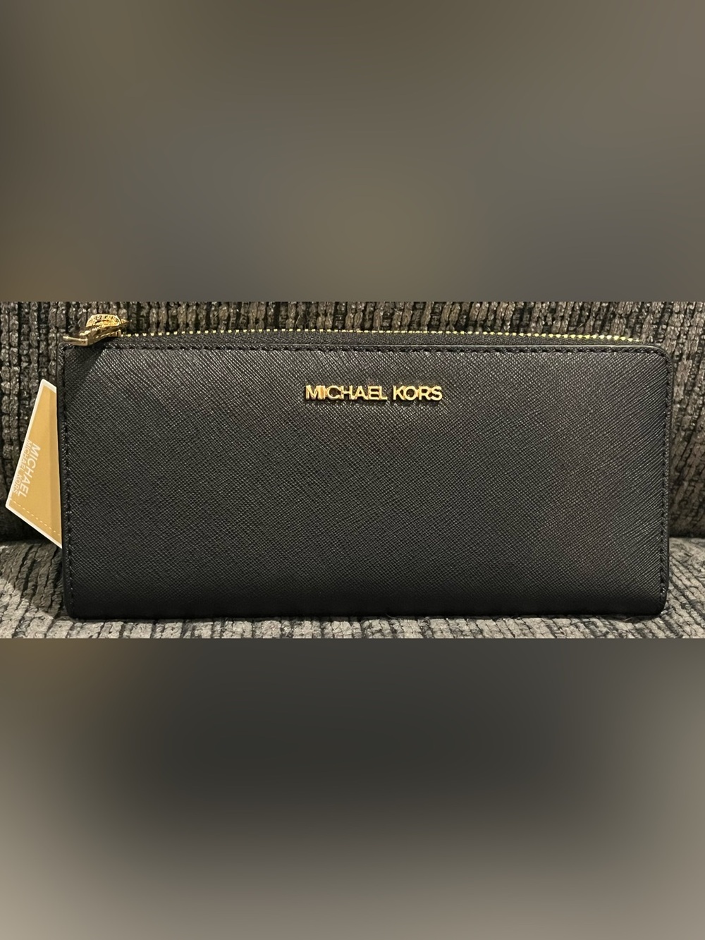 Michael Kors Black Zip Card Holder Wallet with Gold Logo NWT
